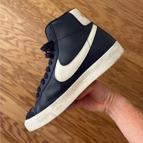 Nike Navy and White High-Top Sneakers - Picture 1 of 7